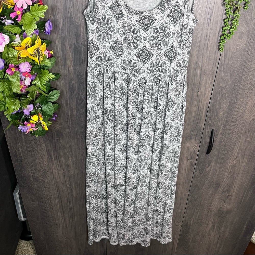 -2/$40amazon Essentials Grey Printed Sleeveless D… - image 7